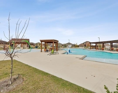 606 Wrangler Drive - Photo Thumbnail 21