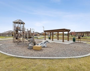 606 Wrangler Drive - Photo Thumbnail 16