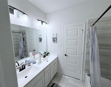 516 William Court - Photo Thumbnail 31