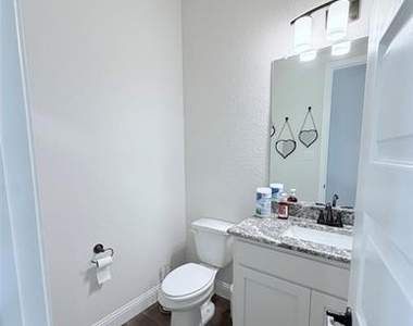 516 William Court - Photo Thumbnail 19