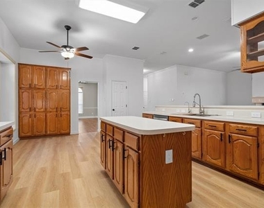 1324 Winnipeg Drive - Photo Thumbnail 17