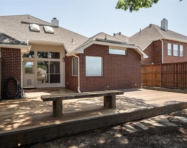 1324 Winnipeg Drive - Photo Thumbnail 30