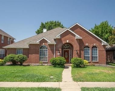 1324 Winnipeg Drive - Photo Thumbnail 4