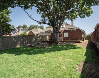 1324 Winnipeg Drive - Photo Thumbnail 1