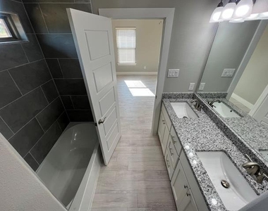 617 N Friendship Road - Photo Thumbnail 26