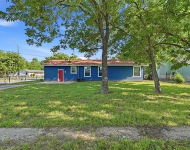 718 W Belden Street - Photo Thumbnail 22