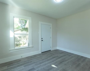 1702 Ethel Avenue - Photo Thumbnail 9