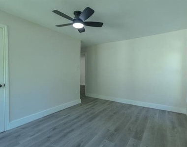 1702 Ethel Avenue - Photo Thumbnail 17
