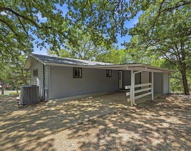 101 Lakewood Lane - Photo Thumbnail 24