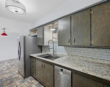 101 Lakewood Lane - Photo Thumbnail 9