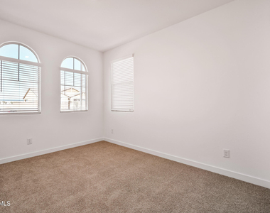 12617 W Kaler Drive - Photo Thumbnail 19