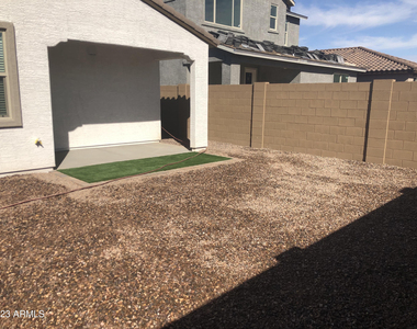 12617 W Kaler Drive - Photo Thumbnail 27