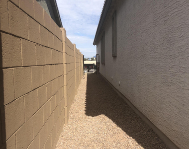 12617 W Kaler Drive - Photo Thumbnail 29