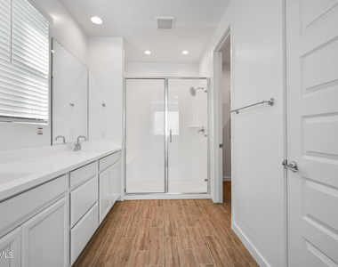 12617 W Kaler Drive - Photo Thumbnail 14