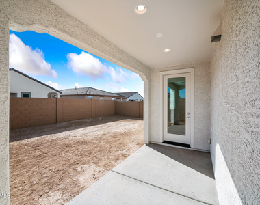 12617 W Kaler Drive - Photo Thumbnail 25