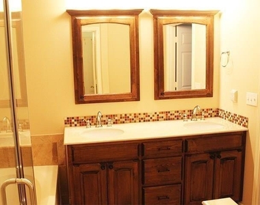 8209 Bells Street - Photo Thumbnail 10