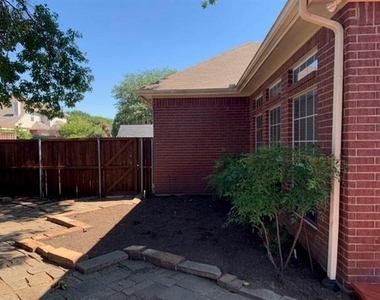 8209 Bells Street - Photo Thumbnail 19