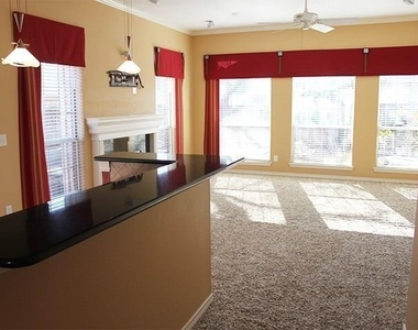8209 Bells Street - Photo Thumbnail 3