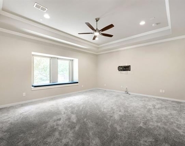 1806 Tucker Street - Photo Thumbnail 11