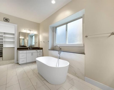 1806 Tucker Street - Photo Thumbnail 14