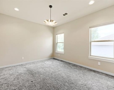 1806 Tucker Street - Photo Thumbnail 16