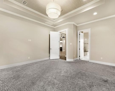 1806 Tucker Street - Photo Thumbnail 13