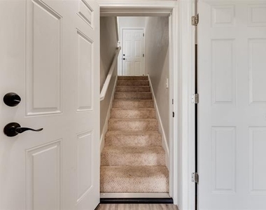 1803 Old Oak - Photo Thumbnail 16
