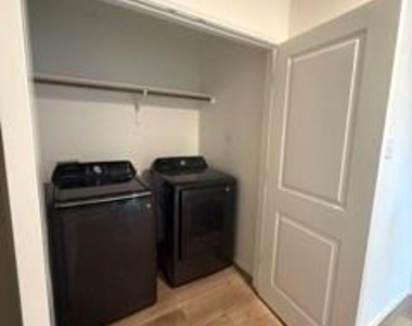 2402 Hesperus Avenue - Photo Thumbnail 11