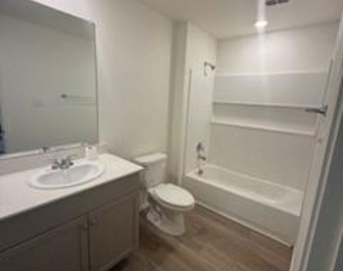 2402 Hesperus Avenue - Photo Thumbnail 10