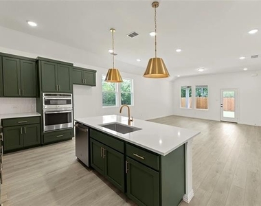 2121 Williams Road - Photo Thumbnail 1