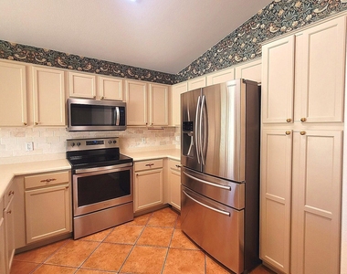 9205 W Villa Rita Drive - Photo Thumbnail 6