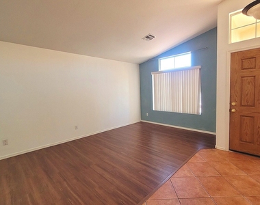 9205 W Villa Rita Drive - Photo Thumbnail 11