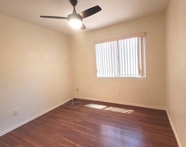 9205 W Villa Rita Drive - Photo Thumbnail 10