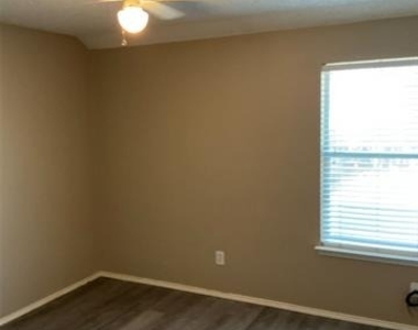 1001 Stockton Drive - Photo Thumbnail 26