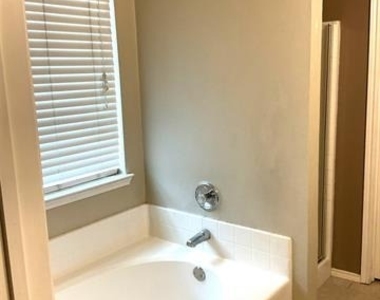 1001 Stockton Drive - Photo Thumbnail 15
