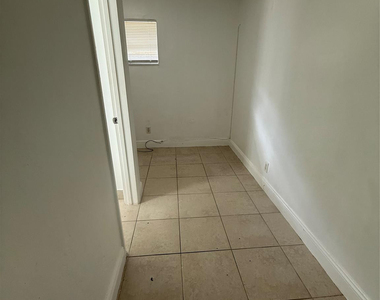 1139 Nw 9th Avenue - Photo Thumbnail 12