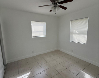 1139 Nw 9th Avenue - Photo Thumbnail 14