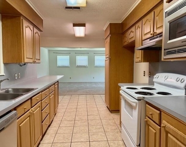 3820 Sagebrush Road - Photo Thumbnail 7