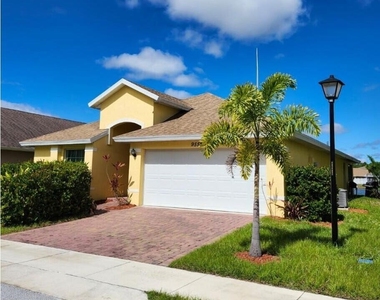9558 Sea Spray Drive - Photo Thumbnail 1