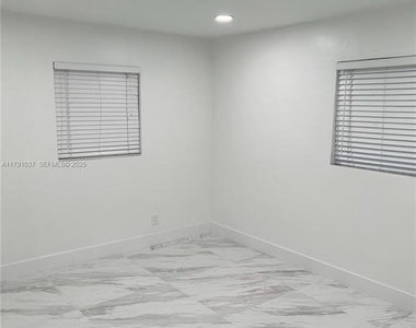 4337 Sw 49th Street - Photo Thumbnail 17