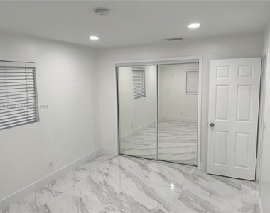 4337 Sw 49th Street - Photo Thumbnail 18