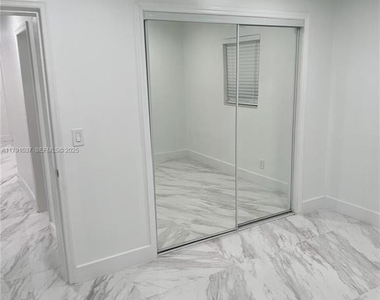 4337 Sw 49th Street - Photo Thumbnail 15