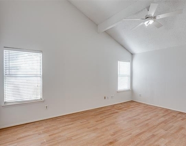 6 Tanager Court - Photo Thumbnail 12