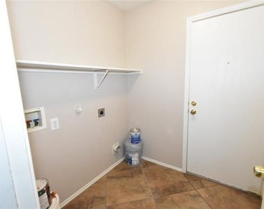 1130 Seneca Drive - Photo Thumbnail 26
