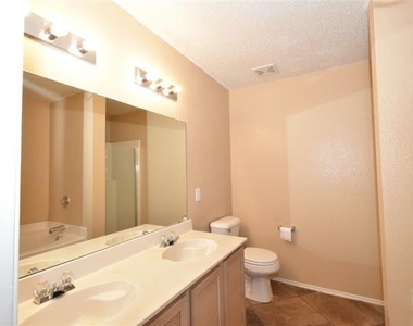 1130 Seneca Drive - Photo Thumbnail 23