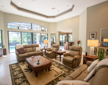 8060 Kiawah Trace - Photo Thumbnail 10