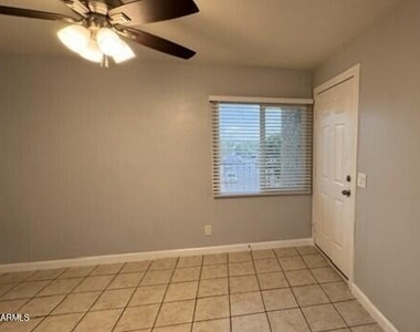 602 E Townley Avenue - Photo Thumbnail 2