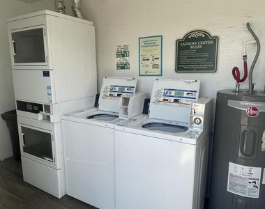 602 E Townley Avenue - Photo Thumbnail 9