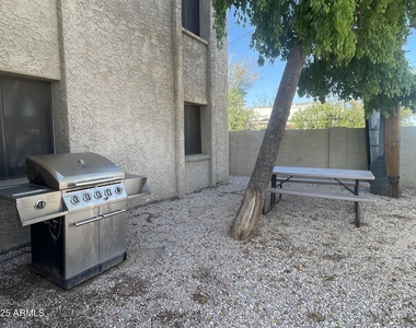 602 E Townley Avenue - Photo Thumbnail 12
