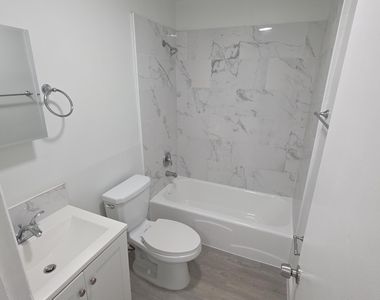 7311 Venetian Street - Photo Thumbnail 4